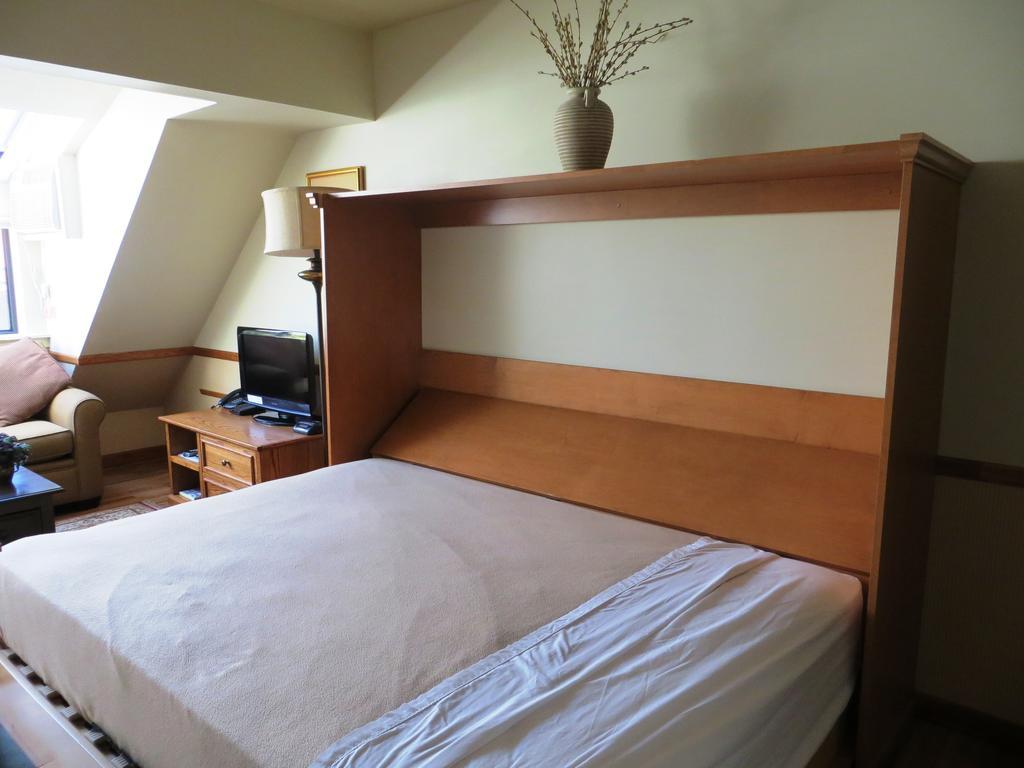 Clock Tower Resort 惠斯勒 外观 照片