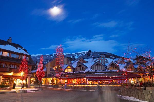 Clock Tower Resort 惠斯勒 外观 照片